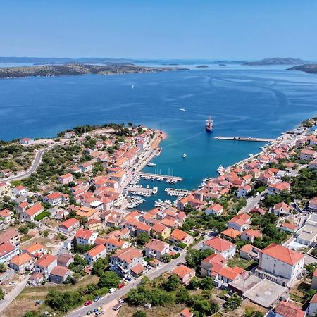 Apartments With A Parking Space Sali, Dugi Otok - 8181 Exterior photo